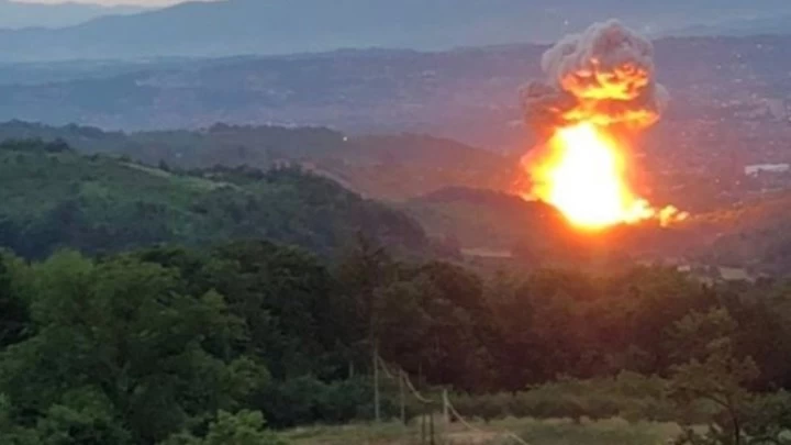 Ισχυρή έκρηξη σε εργοστάσιο πυρομαχικών στην Σερβία - Τραυματίστηκαν ελαφρά τρεις εργαζόμενοι